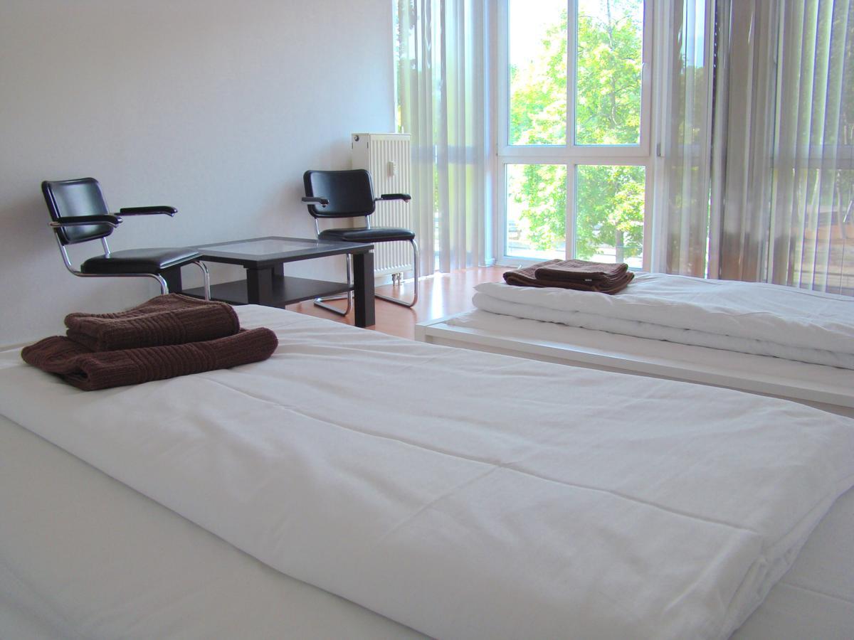 Hostal Potsdamer Platz - &